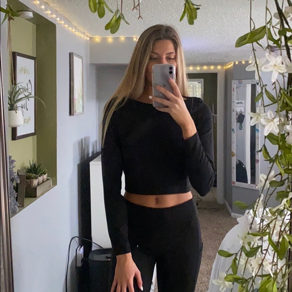 Lululemon long sleeve crop top
